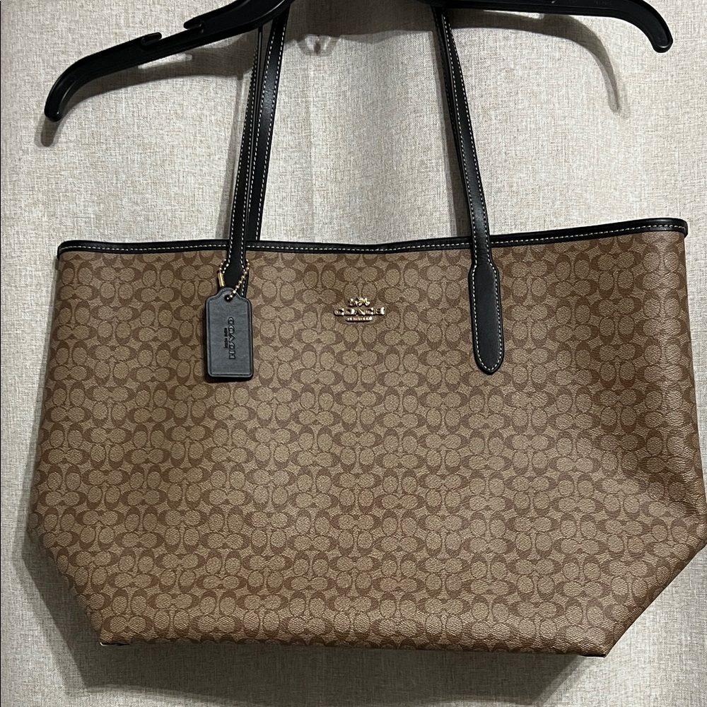 NWOT Coach Tan Signature Tote Bag